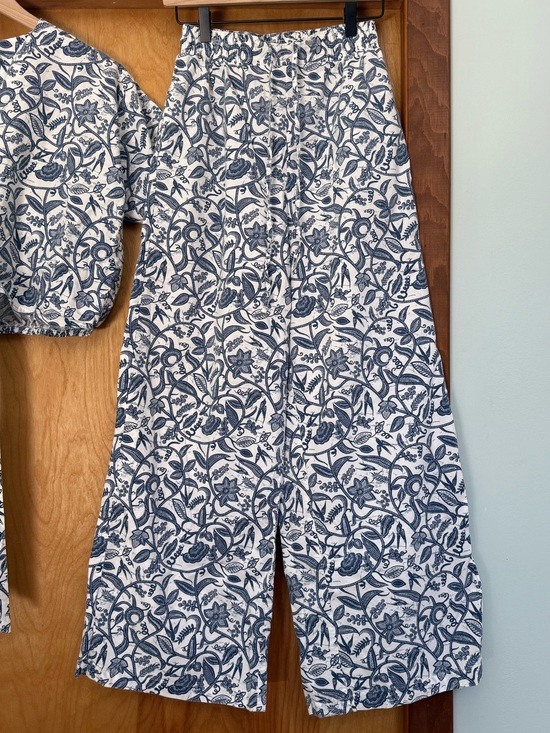 Liberty & Justice Pants - Small Blue & White Floral Wide-Leg Drawstring Pants - Coordinated Set Available